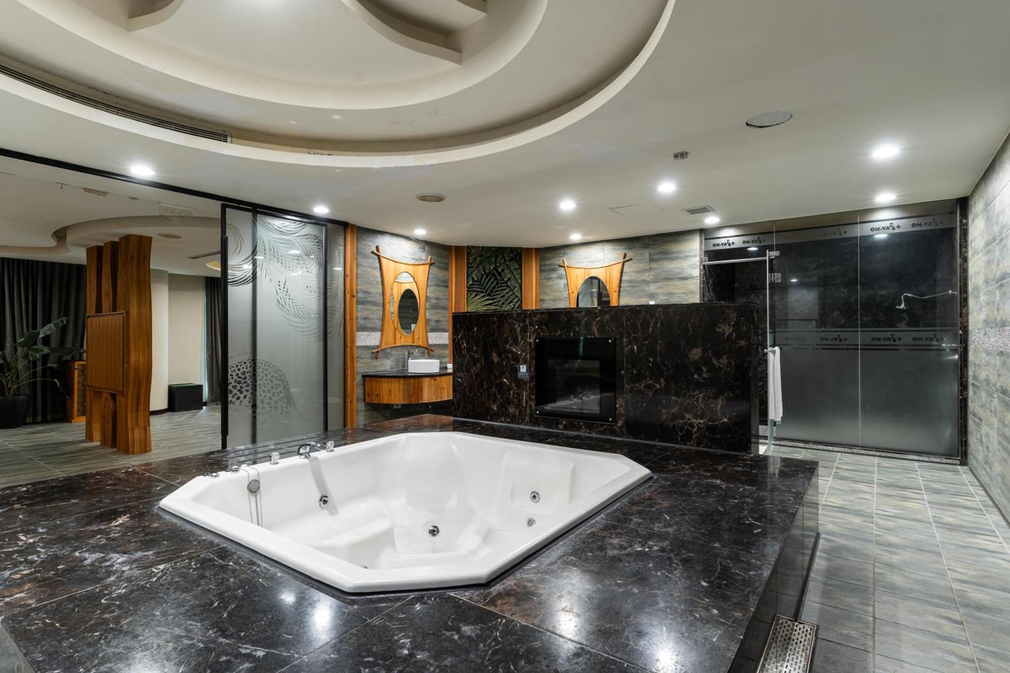 Ohya Chain Boutique Motel-Xinying Luaran gambar