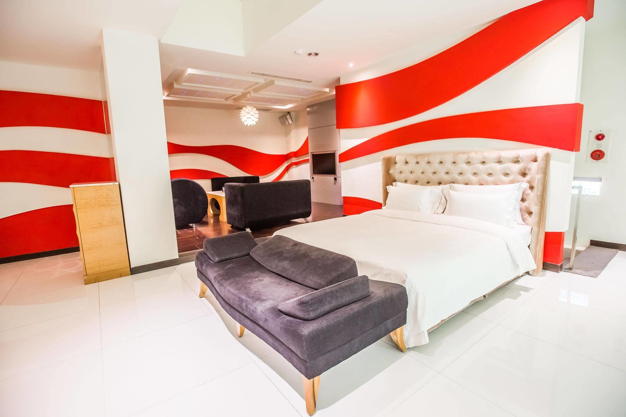 Ohya Chain Boutique Motel-Xinying Luaran gambar