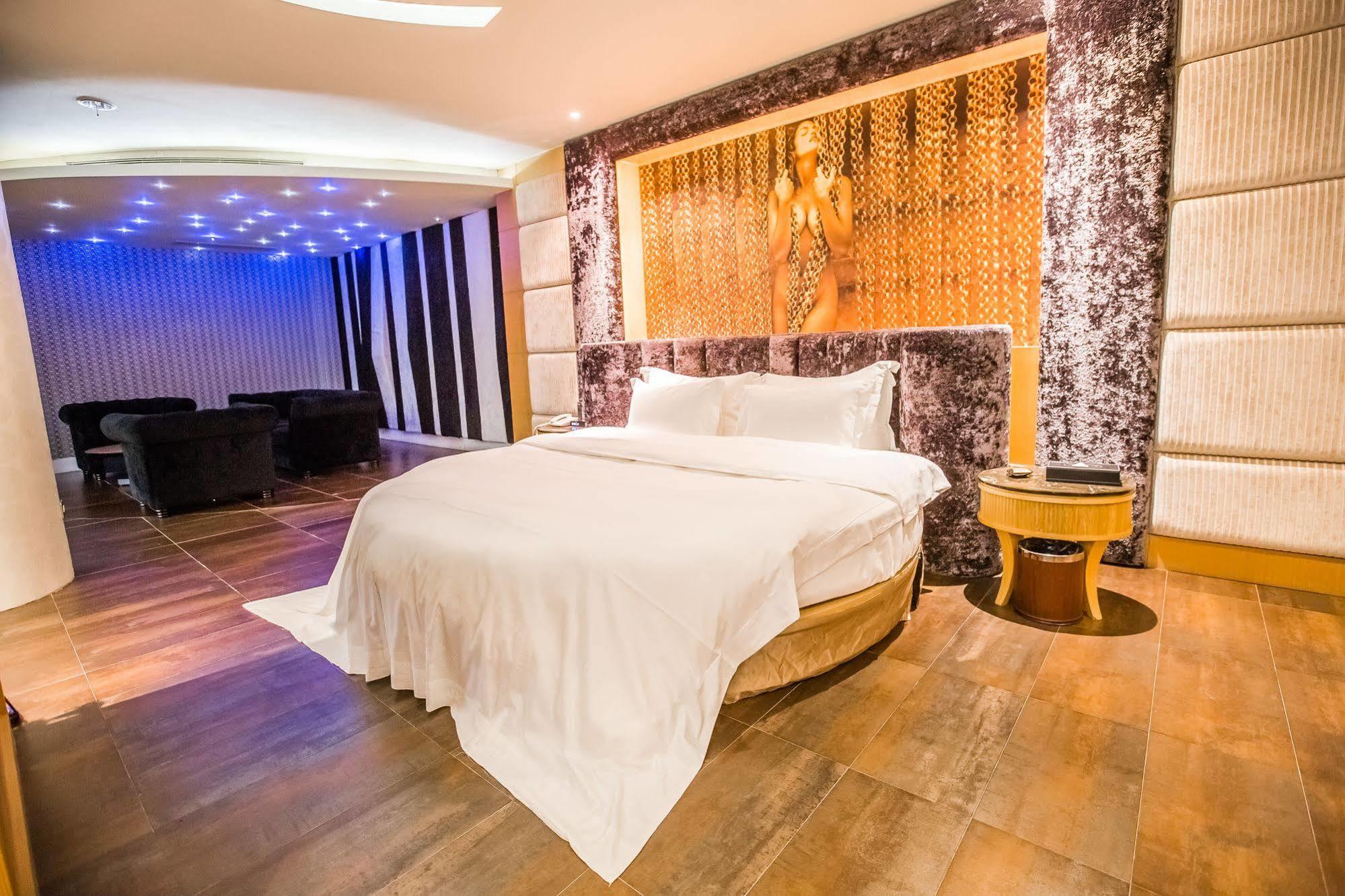 Ohya Chain Boutique Motel-Xinying Luaran gambar